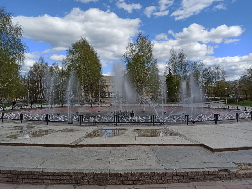 Колючий саров автобарахолка иномарки